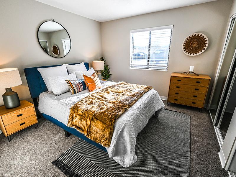 Bedroom| Dakota Canyon 87505 Apartments