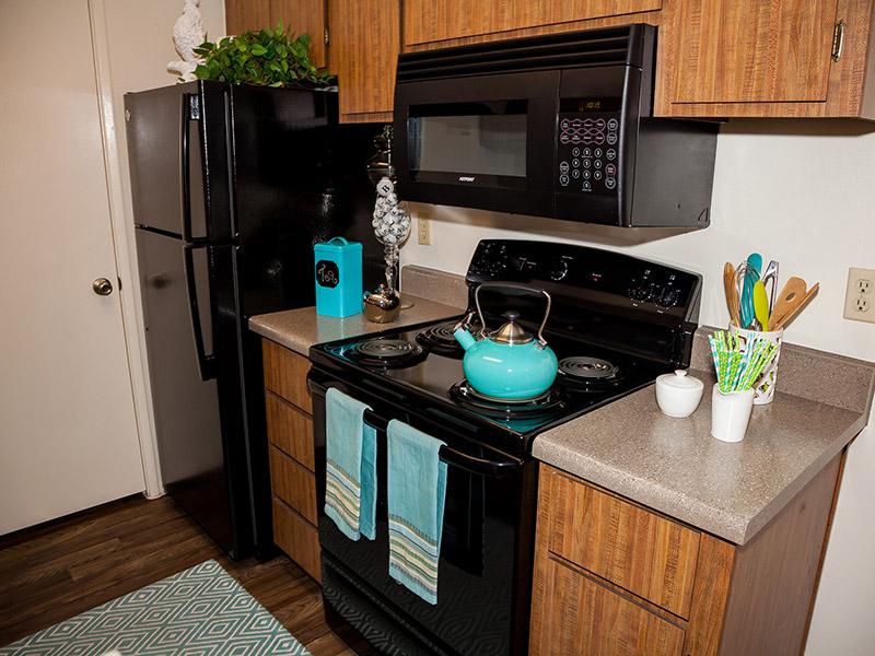 Kitchen | Willowcreek Apartments in Tempe, AZ