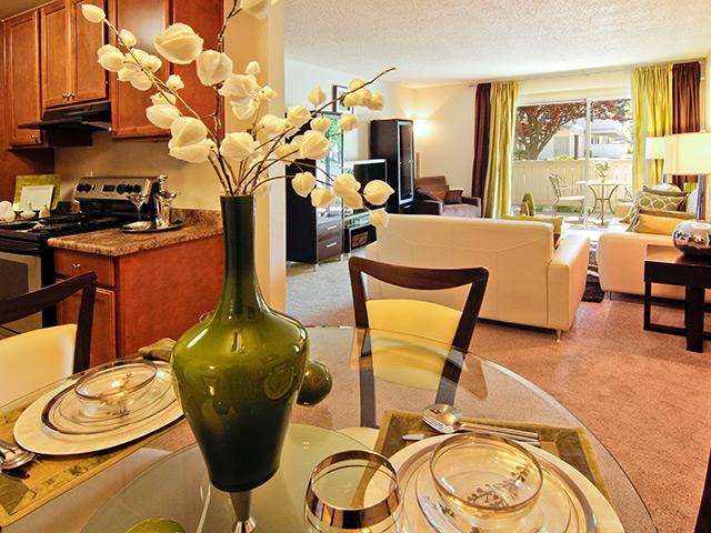 Lakeside Apartments in San Leandro CA