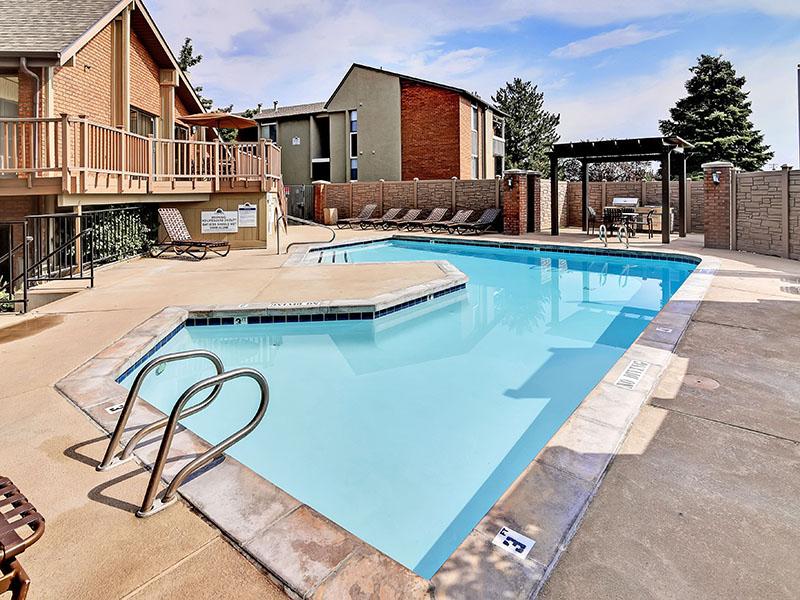 Swimming Pool | Fox Creek Apartments