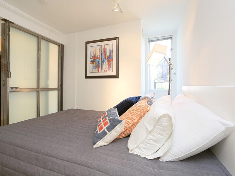 Bedroom | Glasdore Lofts Apartments
