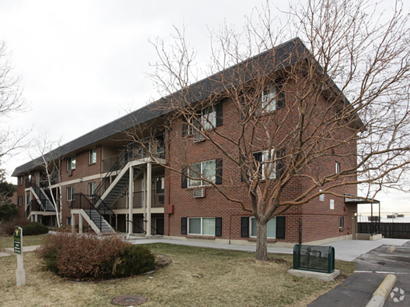 Exterior | Powderhorn Apartments in Colorado, CO