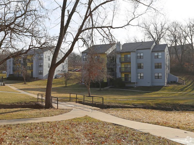 Spacious Fields - Animal Friendly Apartments