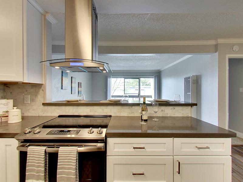 Kitchen | Sunset Pines Apartments in Concord, CA