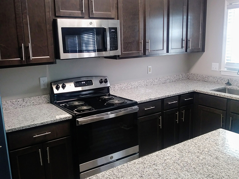 Fully Equipped Kitchen | Legacy at Tech Center in Newport News VA