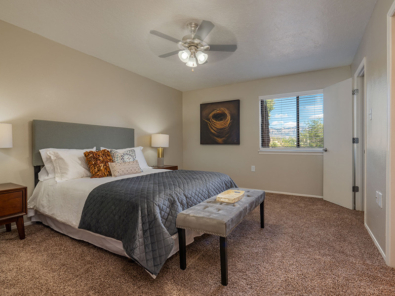 Room | Meadowlark Apartments