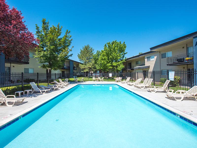 Pool | Aspenwood
