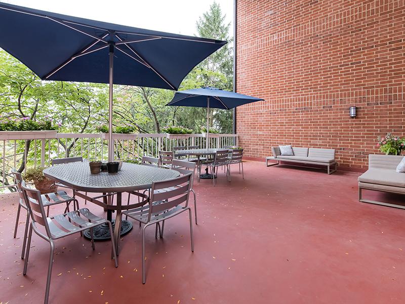 Rooftop Lounge | Centennial North Apartments in Mount Prospect, IL
