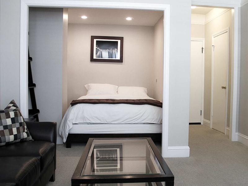 Bedroom | Nob Hill Place in San Francisco