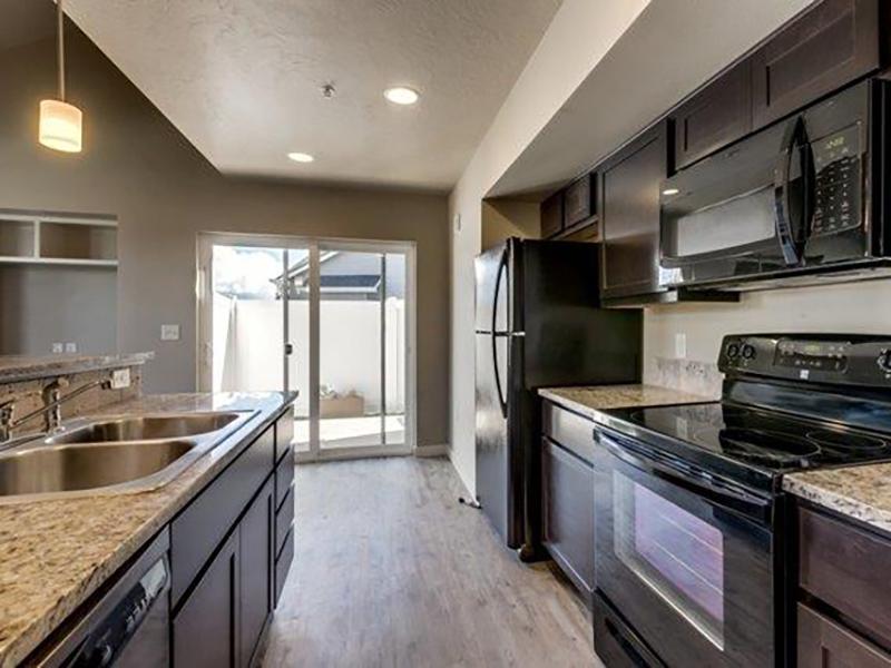 Kitchen | Stonesthrow Meridian Apartments