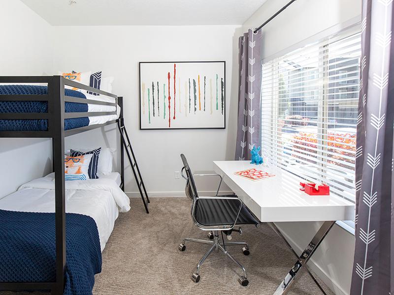 Renovated Bunk bed bedroom | Wilshire Place