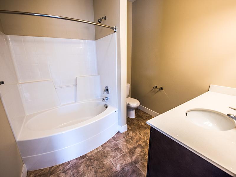 Bathroom | The Cove at Overlake