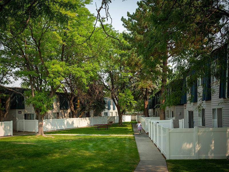 Beautiful Landscaping | Hidden Pointe