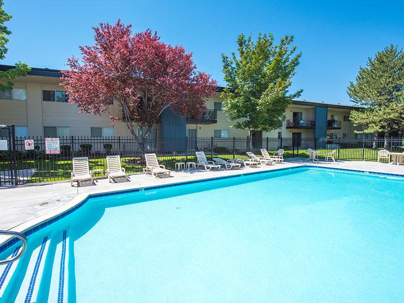 Pool | Aspenwood
