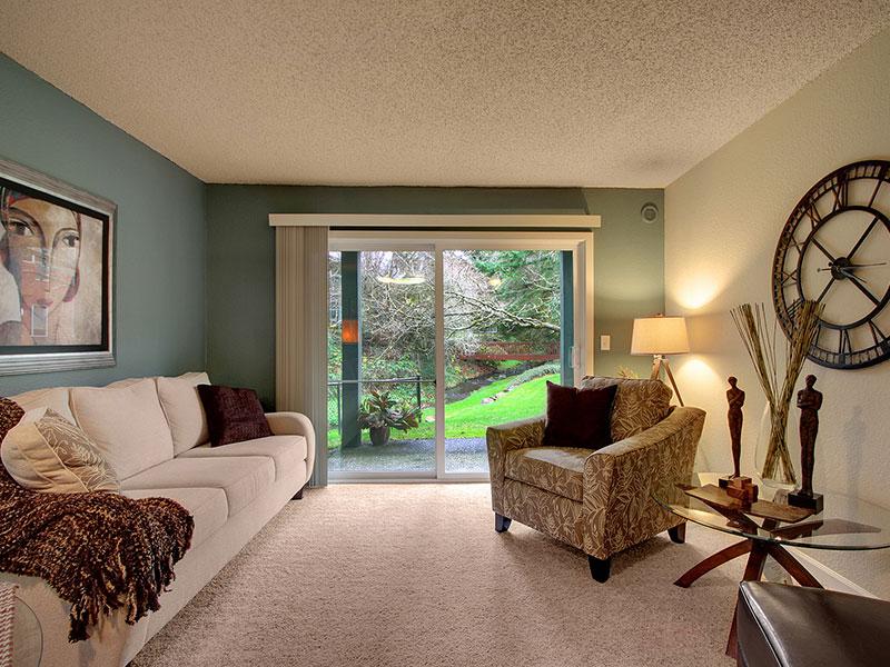 Vue Kirkland Apartments in Kirkland, WA 98034 | Market Apartments