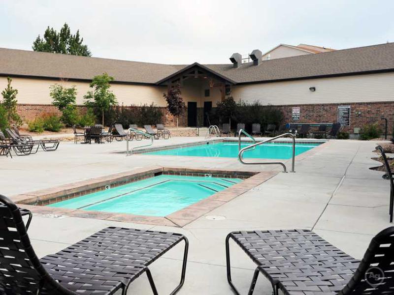 Pool | The Village at Silver Ridge