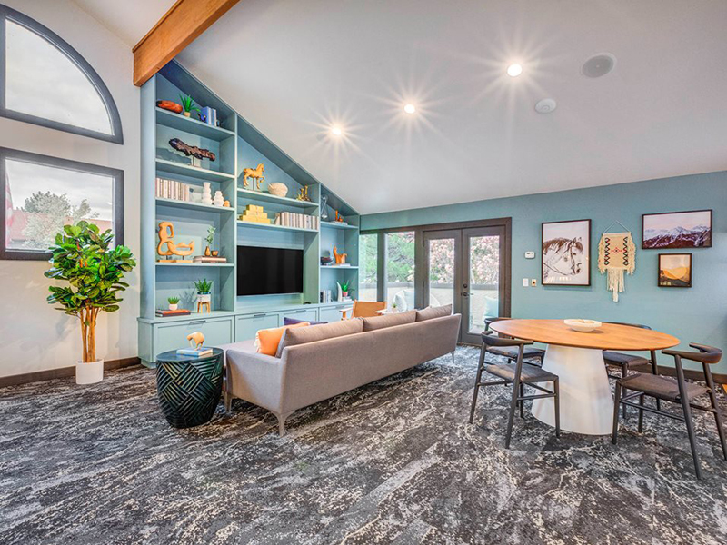 Clubhouse Lounge Area | Santa Fe at Cottonwood Apartments in Cottonwood Heights, UT
