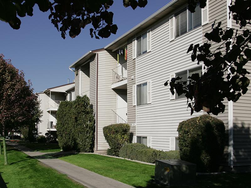 Apartment Building | Driftwood Park Apartments in Murray, UT