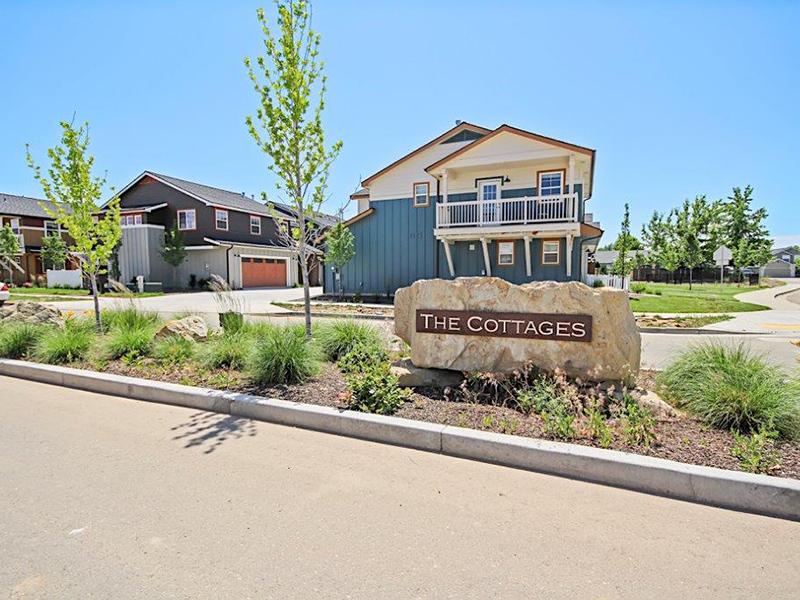 Welcome Sign | Cottages at Stonesthrow 83642 Townhomes