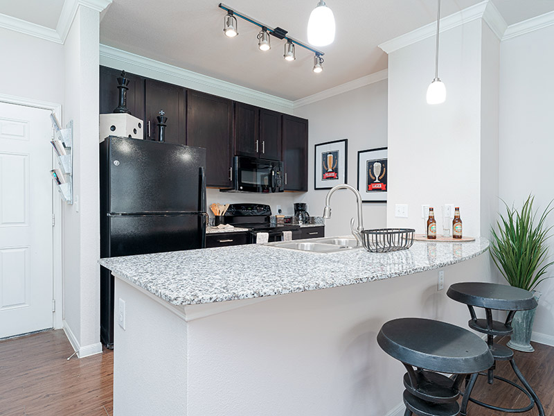 Kitchen | Cascadia Apartments in San Antonio, TX