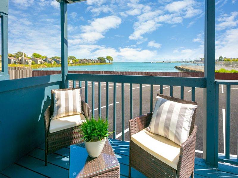 View | Bay Vista Apartments