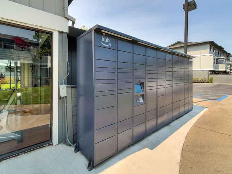 Hub Lockers | Parkside Commons Apartments in San Leandro, CA