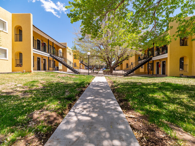 Beautiful Grounds | Villas Del Sol II Apartments in Albuquerque, NM