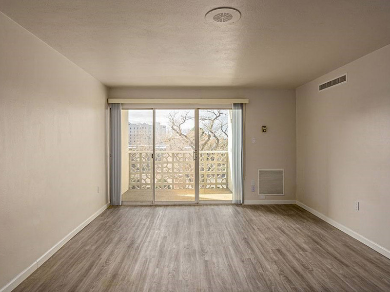 Front Room | The Landmark in Albuquerque, NM
