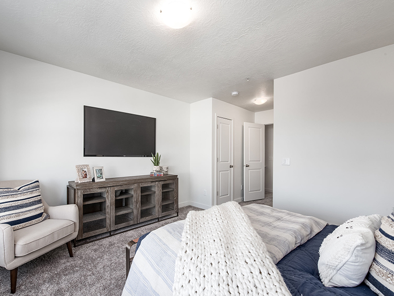 Furnished Bedroom | Diamond Ridge Townhomes in Draper, UT