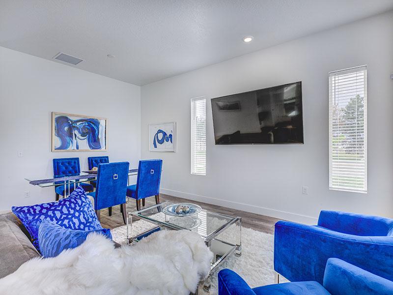 Community Lounge | Coventry Townhomes