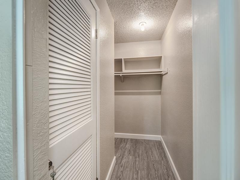 Walk In Closet | The Crossing at Wyndham