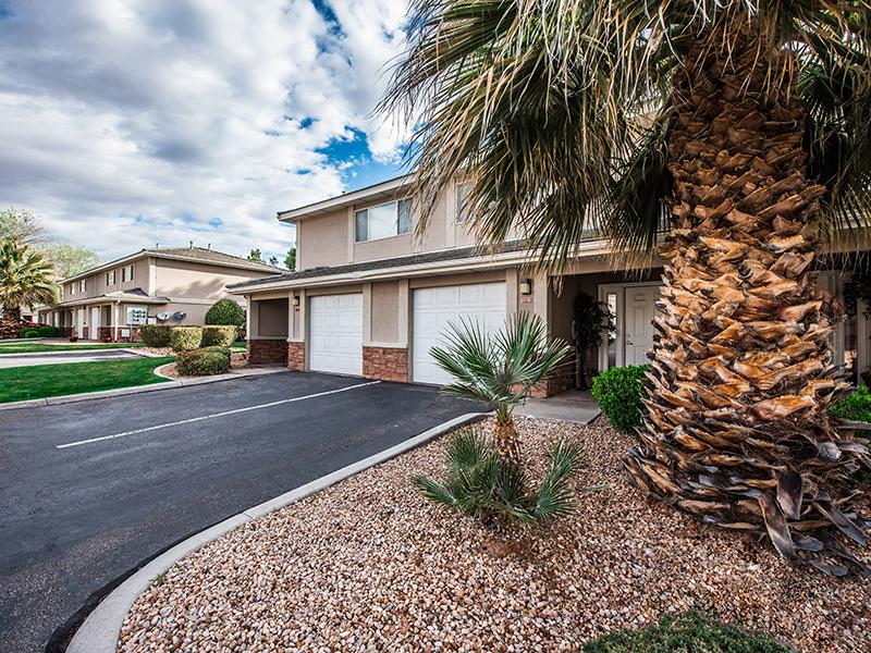 Garages | Oasis Palms