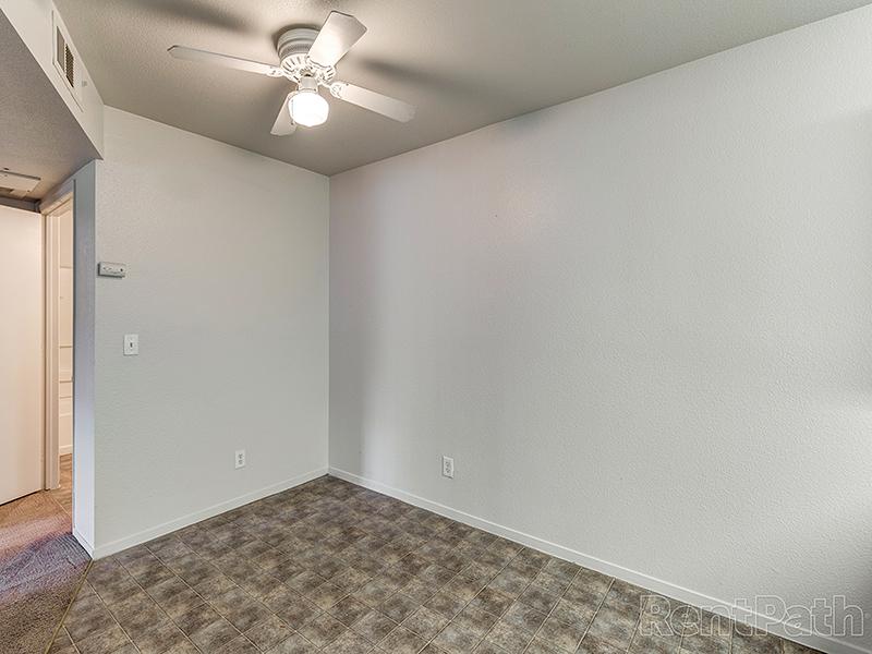 Dining Area | Somerset Commons