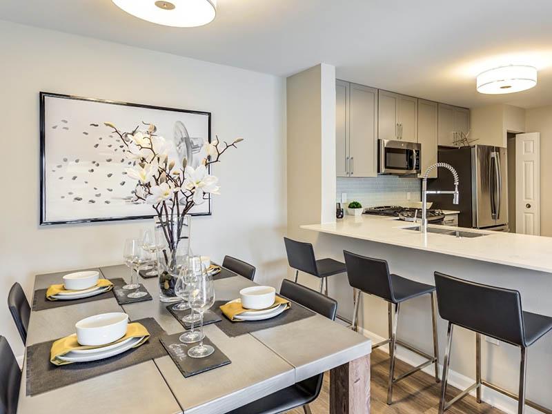 Model Dining Room | Riverun at Naperville