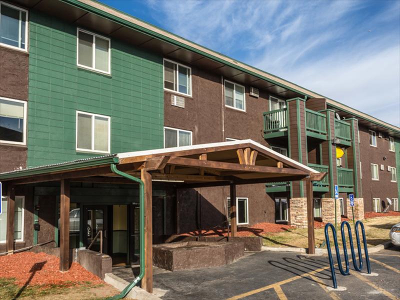 Exterior | Cherry Ridge Apartments