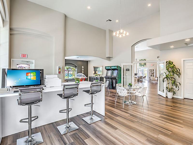 Business Center| The Avondale Apartments