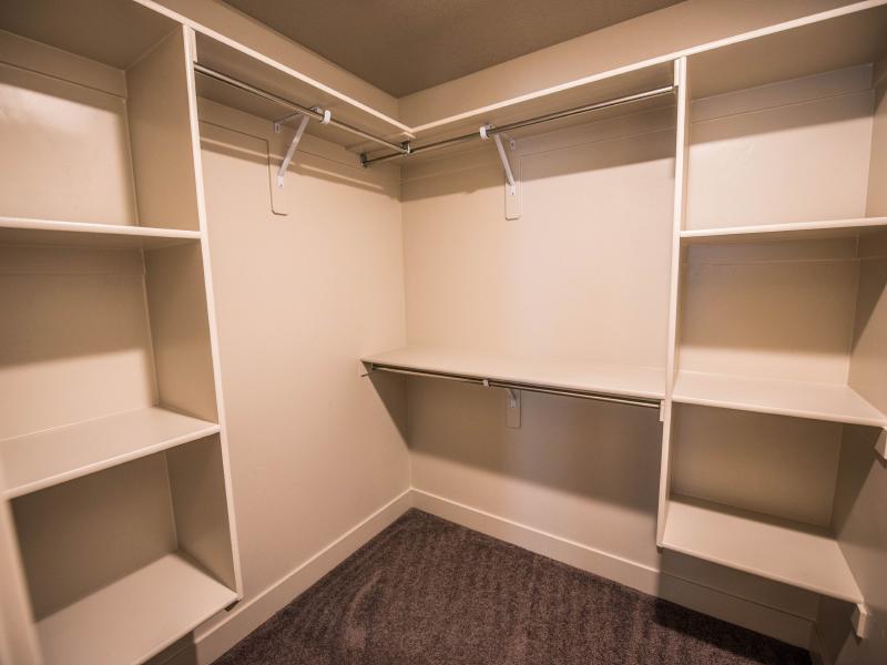 Closet | Greyhawk Townhomes
