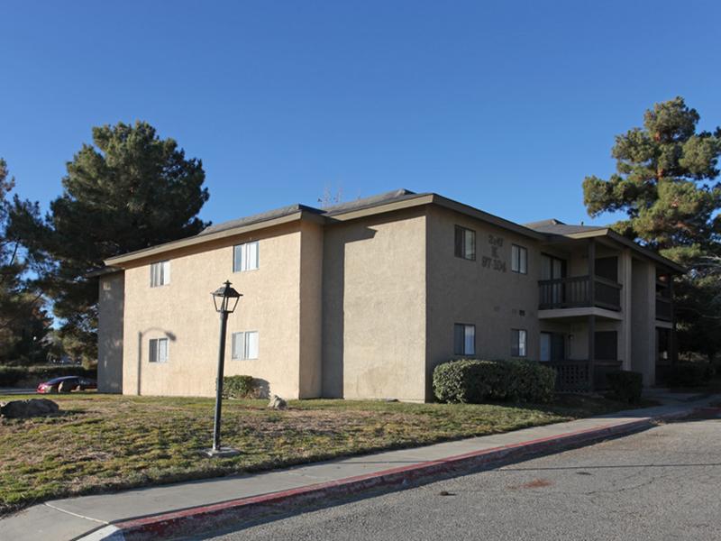 Cedar Ridge Apartments In Lancaster Ca 93535 Market Apartments