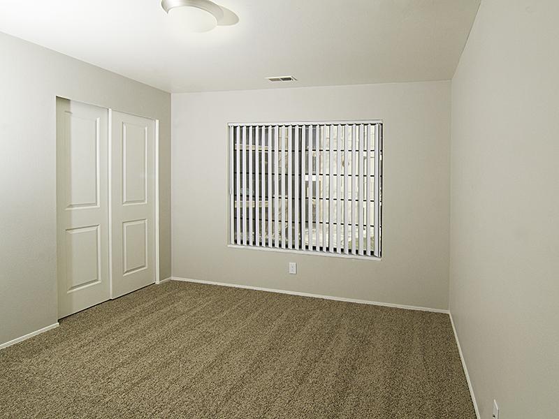 Bedroom | Hunters Woods Apartments