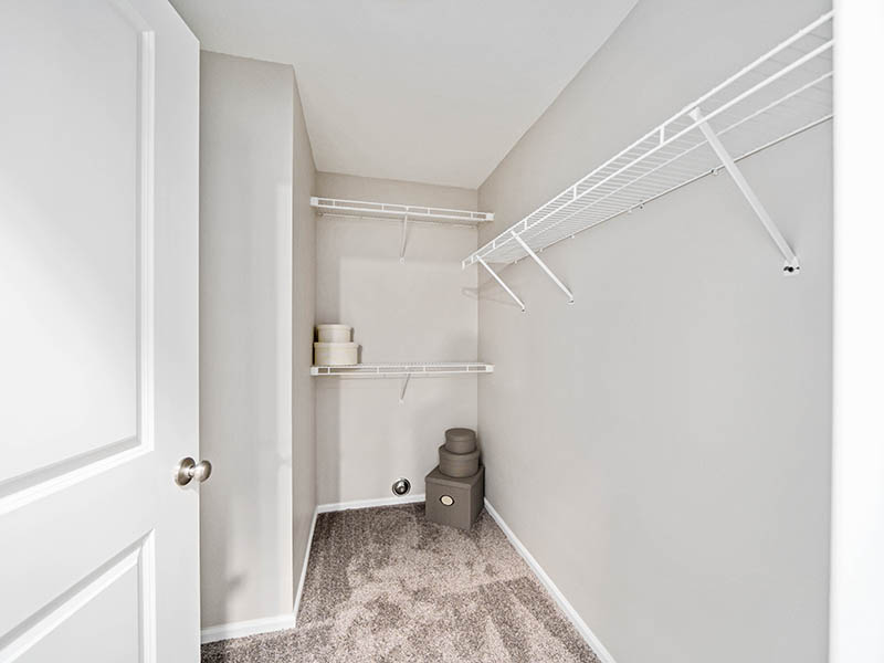 Closet | The Outlook Apartments in Graham, WA