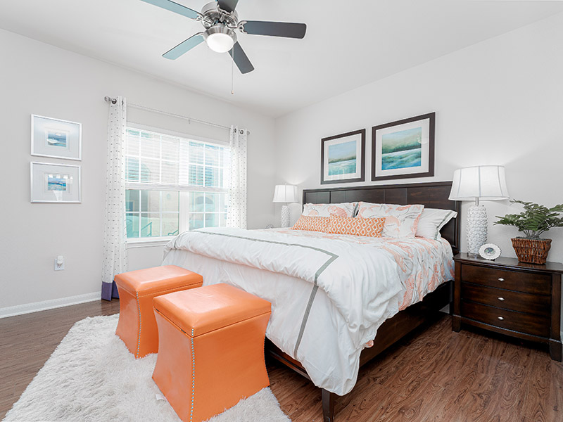 Room | Cascadia Apartments