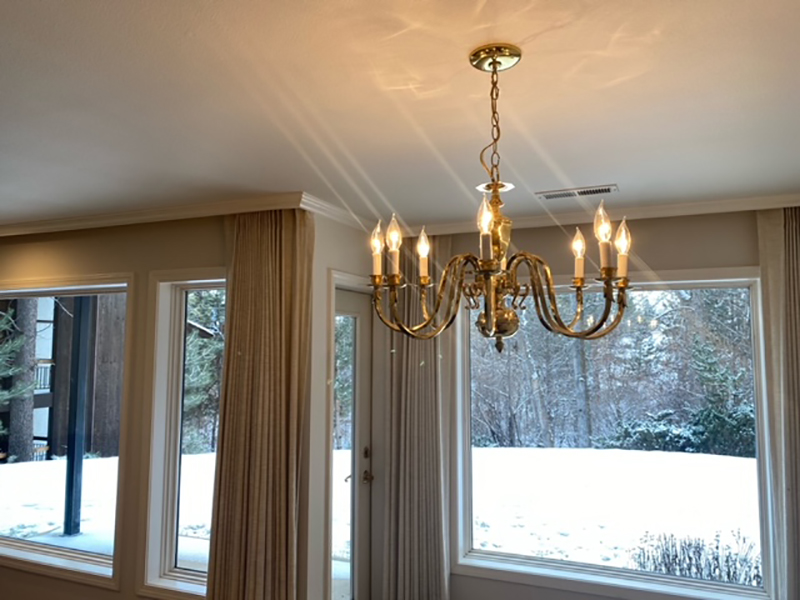 Chandelier | Mountainwood Estates Apartments in Missoula, MT