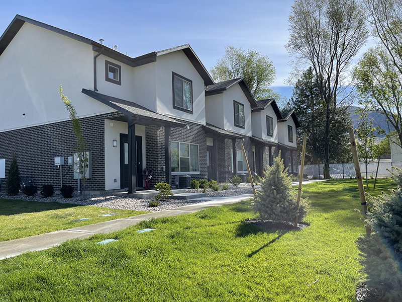 Building Exterior | Foxridge Townhomes