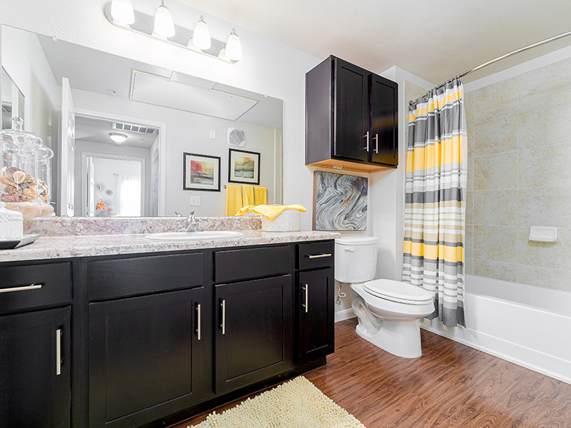 Bathroom | Cascadia Apartments