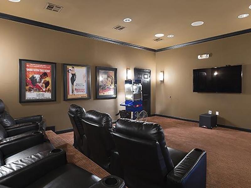 Clubhouse Movie Theater - Popcorn Machine