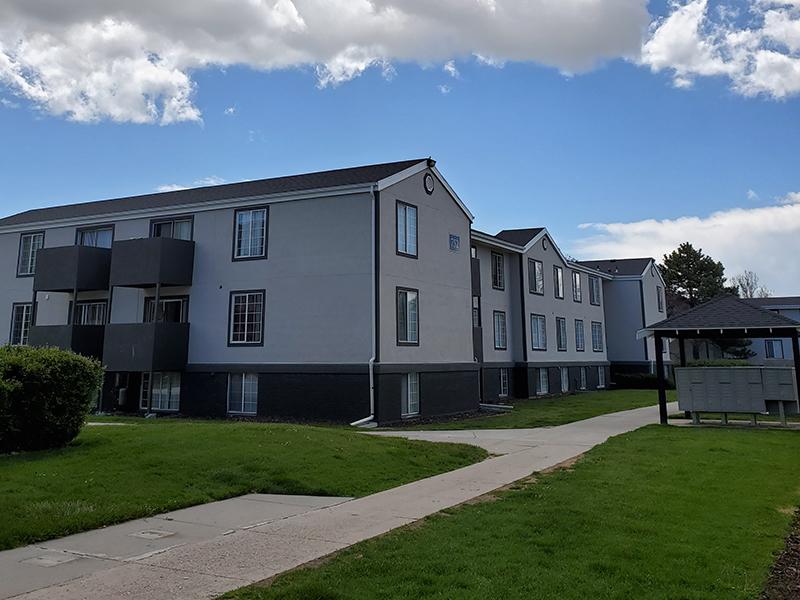 Building| Downtown West Apartments