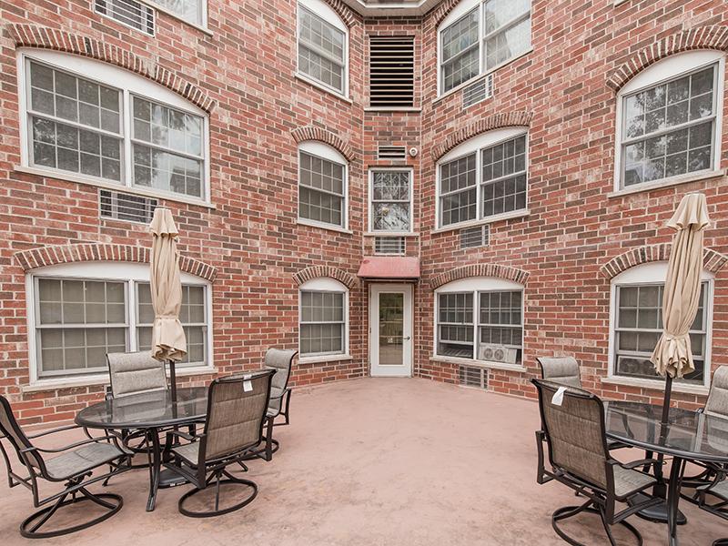 Lilac Apartments in Fox Lake, IL 60020 Market Apartments