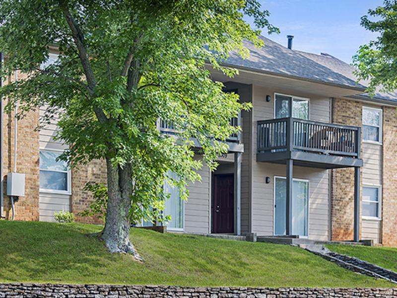 Stonewater Park Apartments in Louisville, KY 40241