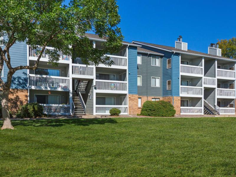 Building Exterior | The Preserves at City Center Apartments in Aurora, CO