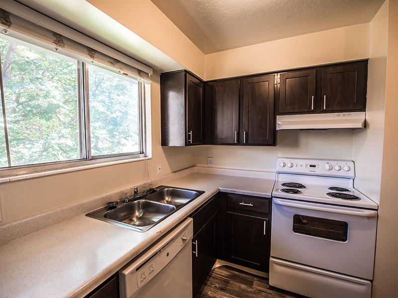 Kitchen | Mountain Ridge Manor Apartments in Ogden, UT